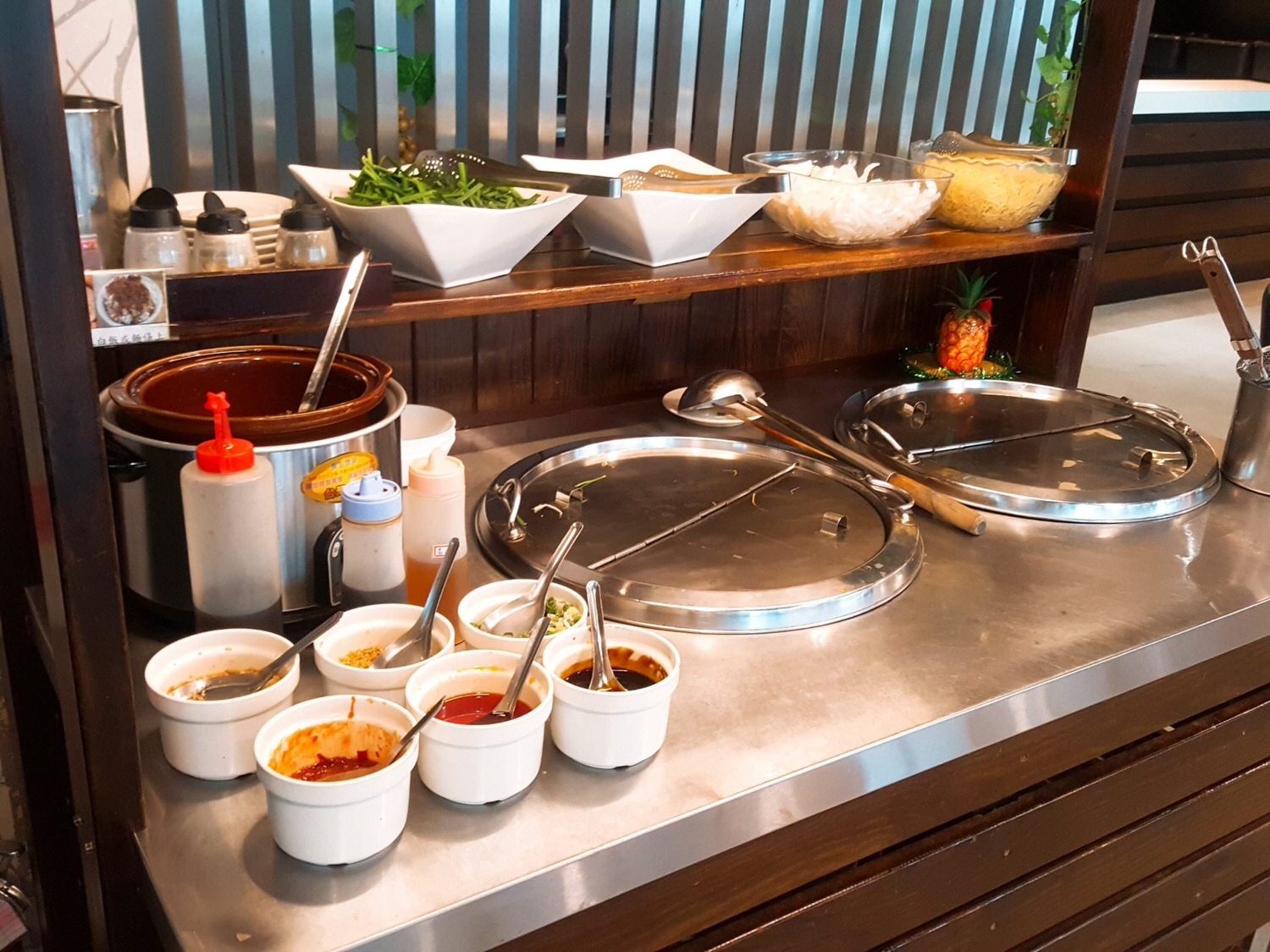 【住宿】台灣旅遊 | 桃園·中壢【日月光國際大飯店】Hotel j 桃園館~早餐豐富擔仔麵DIY~兩大床豪華家庭房分享