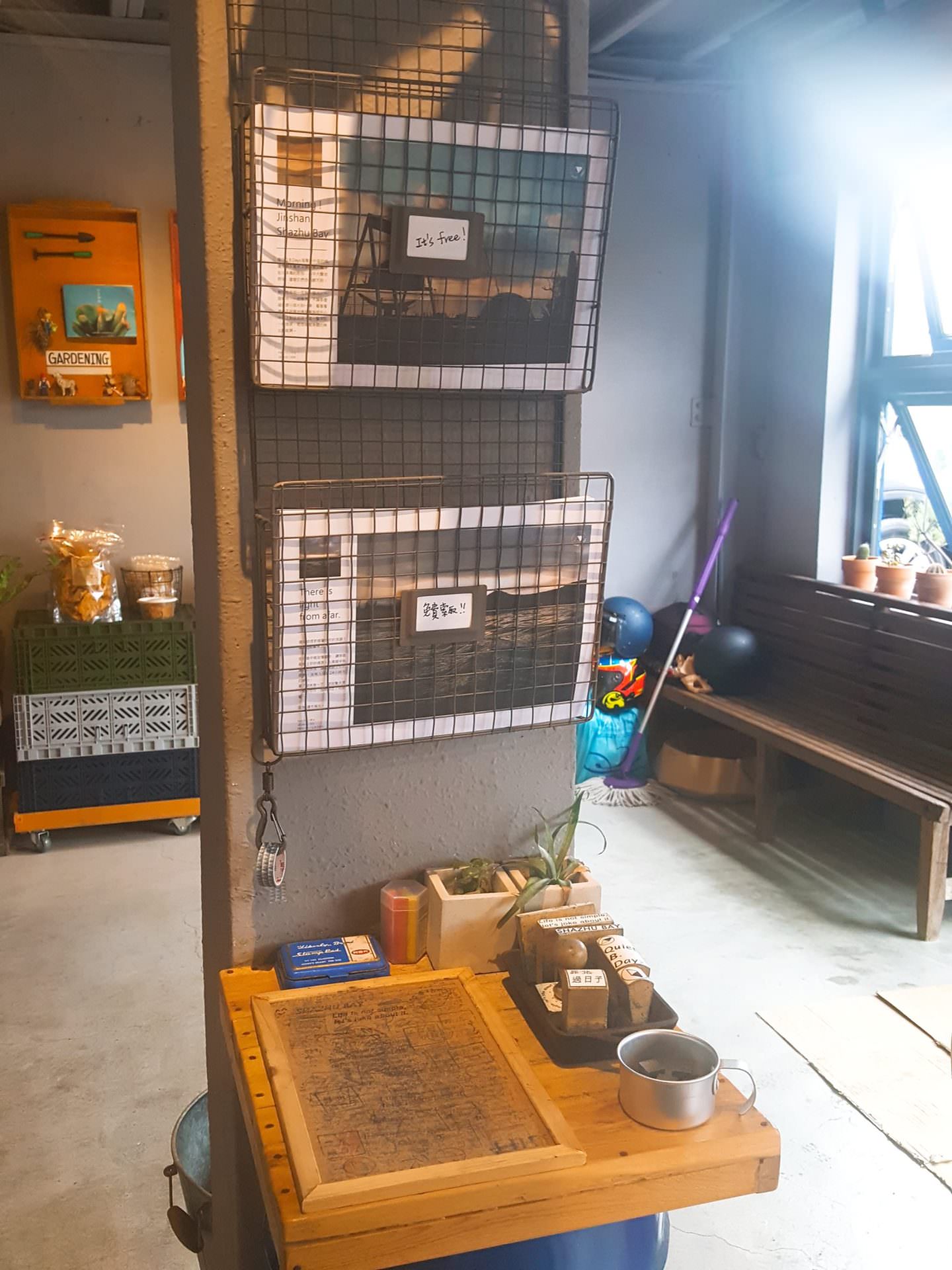 【食記】新北市金山|北海岸《靠北過日子》Quite.B.Days~看海喝咖啡吃烏龍麵~靠北新年一下