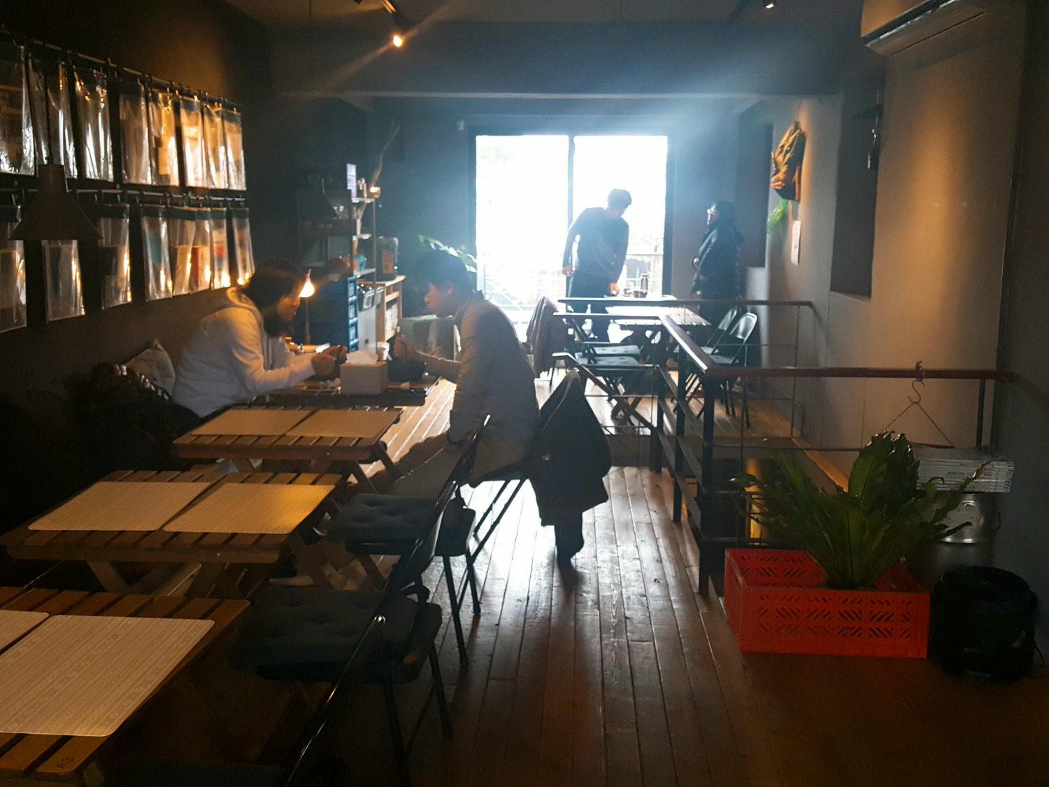 【食記】新北市金山|北海岸《靠北過日子》Quite.B.Days~看海喝咖啡吃烏龍麵~靠北新年一下