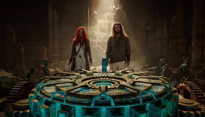 電影【水行俠】AQUAMAN 影評、金句台詞：超人版小美人魚、畫面超美的英雄片