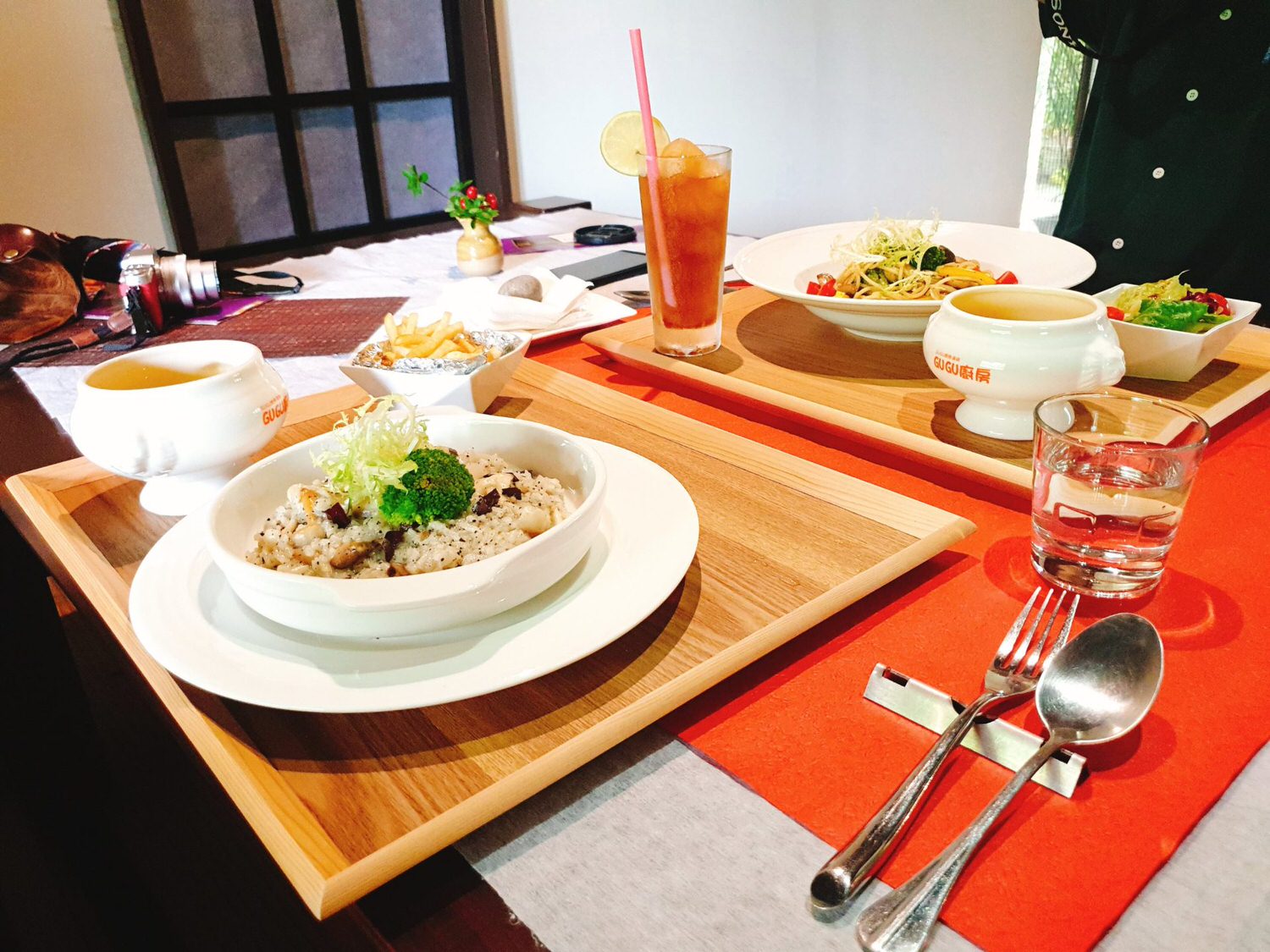【食記】新北市新店【素顏齋房】午間簡餐 | 預約制、無菜單、素食創意料理