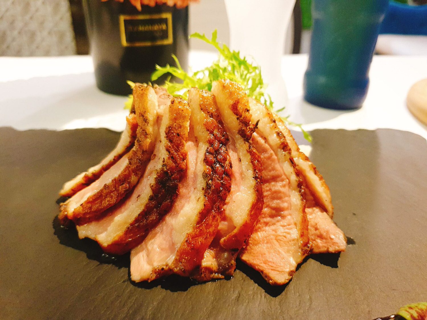 【食記】台北中山【春日甜 Bistro Café】夢幻甜點餐酒咖啡廳 |  捷運中山站美食、甜點蛋糕下午茶、小酌