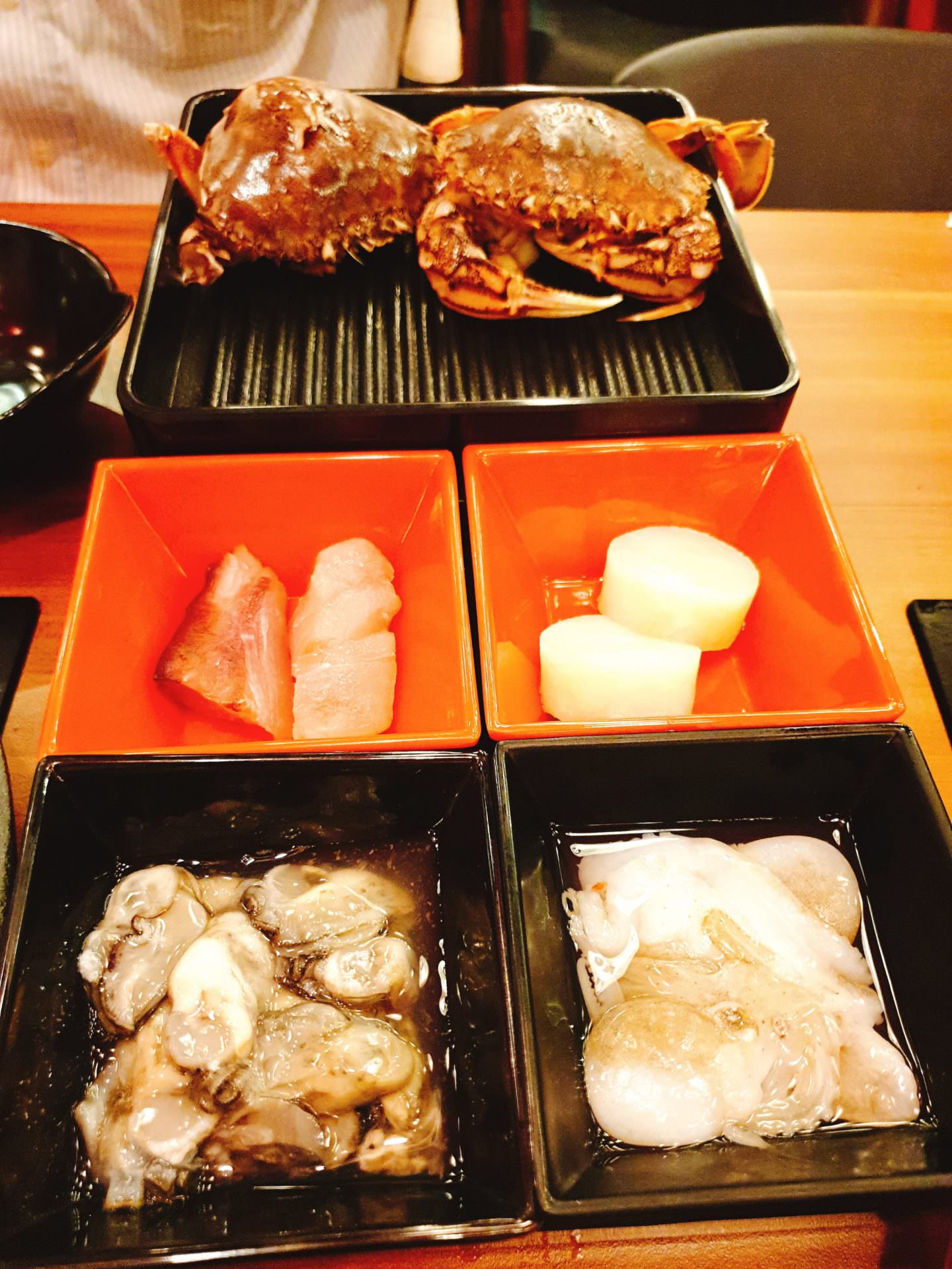 【食記】台北中山【嗨蝦蝦三杯醉蝦石頭火鍋】海鮮吃到飽～推薦海鮮控必吃 | 近捷運松江南京站、謝師宴聚餐好去處 | 個人精緻鍋菜單更新