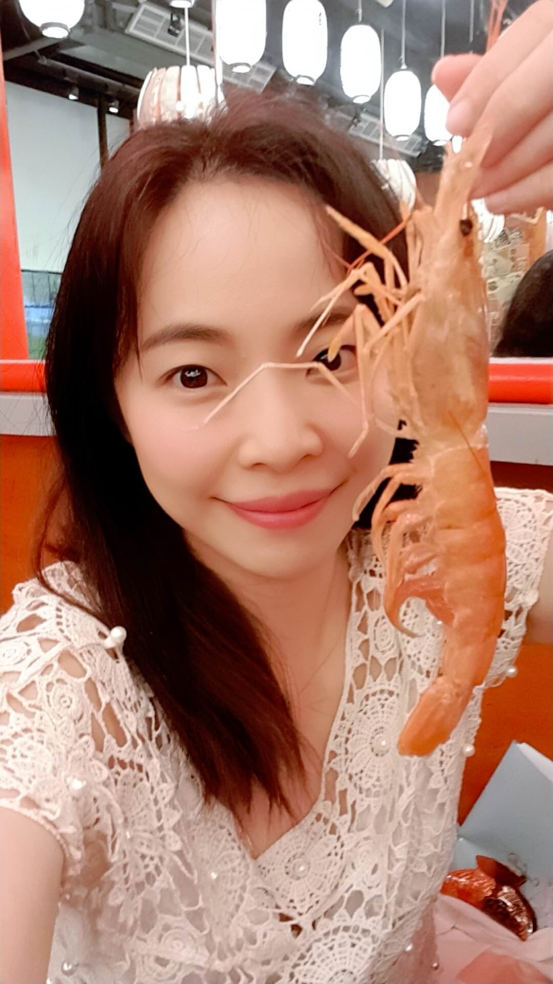 【食記】台北中山【嗨蝦蝦三杯醉蝦石頭火鍋】海鮮吃到飽～推薦海鮮控必吃 | 近捷運松江南京站、謝師宴聚餐好去處 | 個人精緻鍋菜單更新