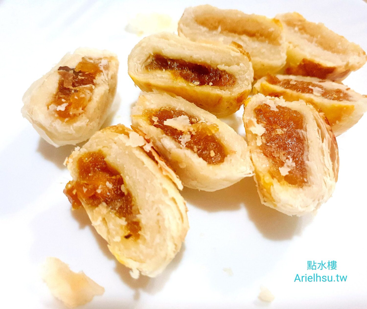 【開箱文】點水樓月餅《點水樓蘇式一口酥月餅》獨門手工自製 | 中秋節限定月餅