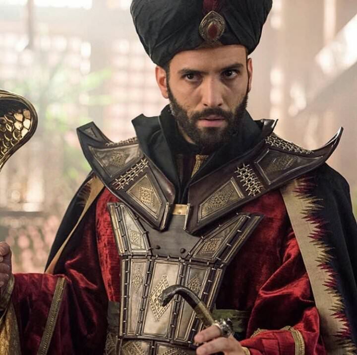 電影【阿拉丁】真人版 Aladdin 影評、台詞金句：賈方 Jafar 帶給我的啟示 | 長大後看阿拉丁，為何讓我淚流滿面？