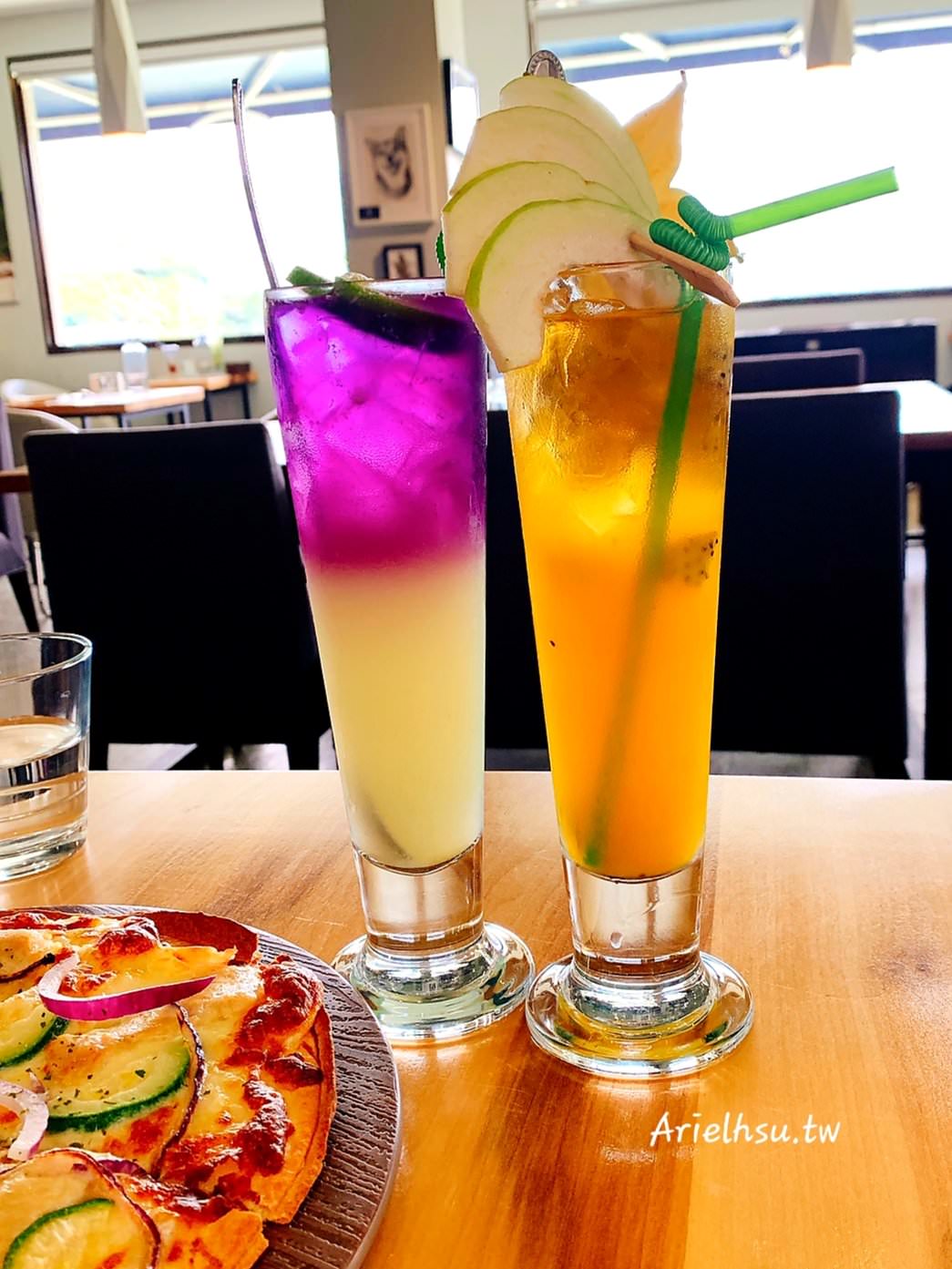 【食記】新北市深坑【莫內咖啡莊園】吃過深坑臭豆腐Pizza嗎？ 寵物友善餐廳 | 新北景觀餐廳 Monet cafe’ Manor