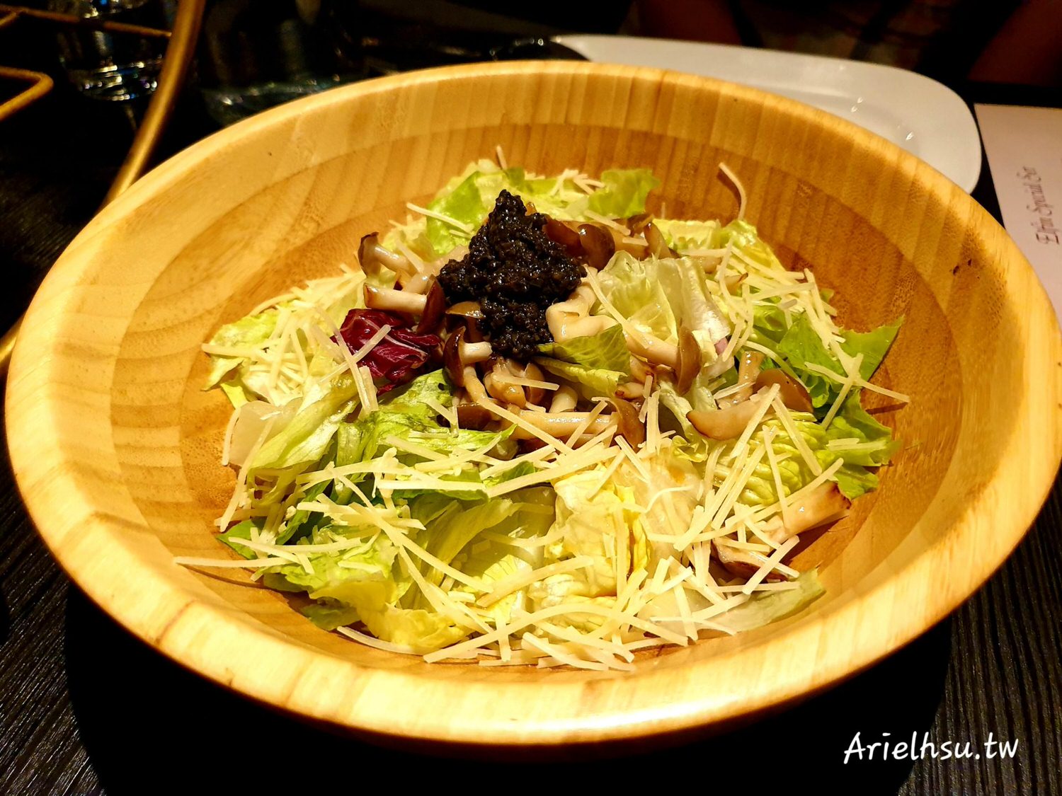 【食記】台北大安東區餐酒館【精靈餐酒館】Elfin restaurant & lounge 姐妹們聚餐小酌的好據點 | 近捷運忠孝復興站、 忠孝敦化站