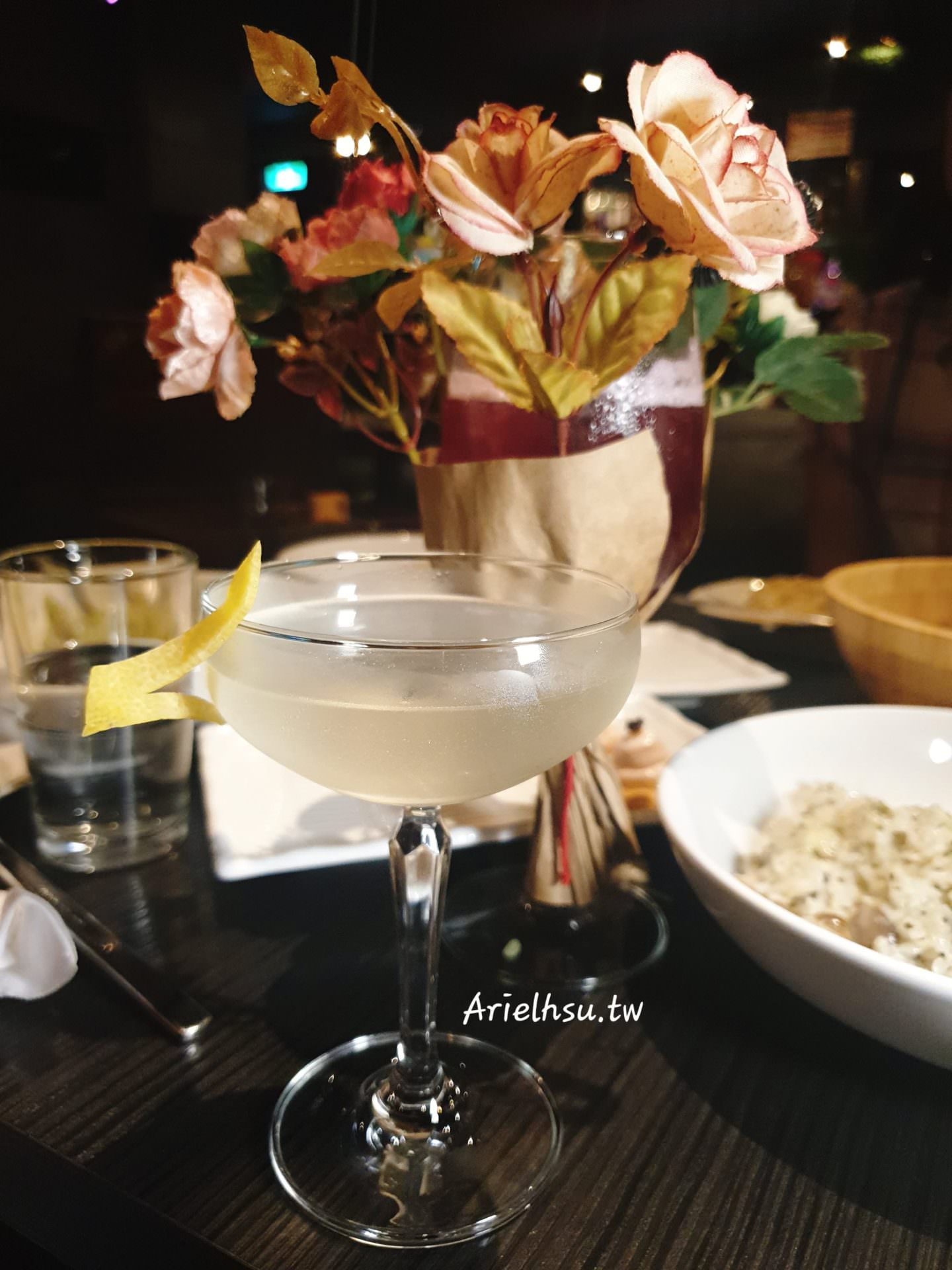 【食記】台北大安東區餐酒館【精靈餐酒館】Elfin restaurant & lounge 姐妹們聚餐小酌的好據點 | 近捷運忠孝復興站、 忠孝敦化站