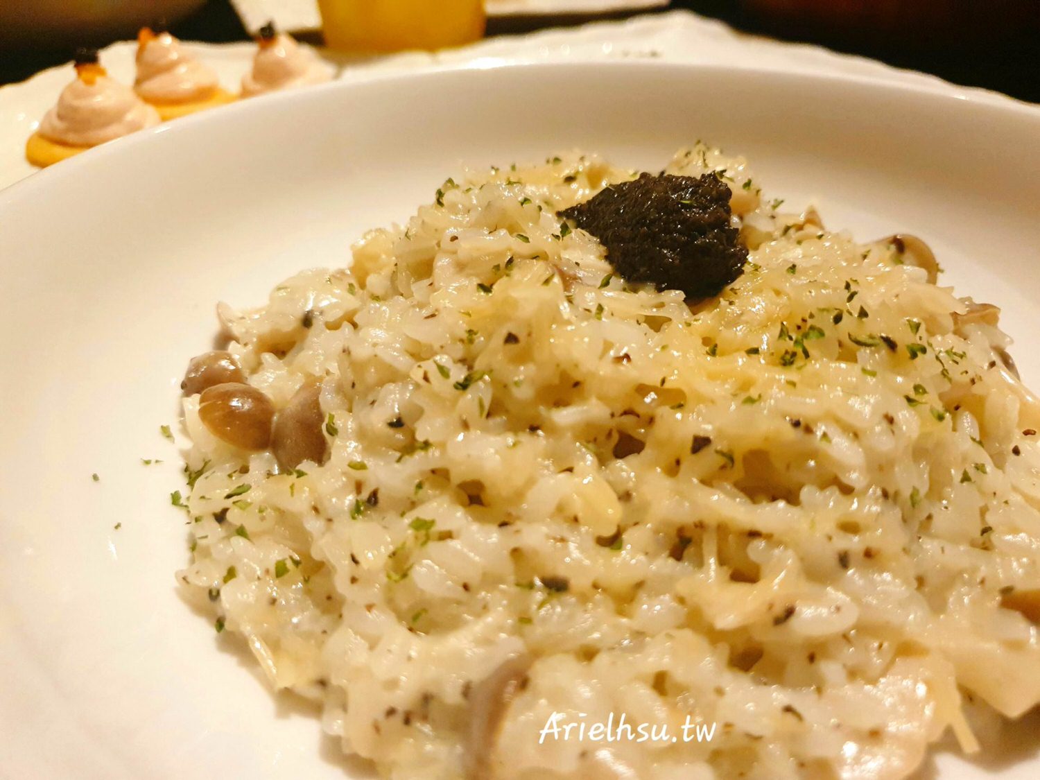 【食記】台北大安東區餐酒館【精靈餐酒館】Elfin restaurant & lounge 姐妹們聚餐小酌的好據點 | 近捷運忠孝復興站、 忠孝敦化站