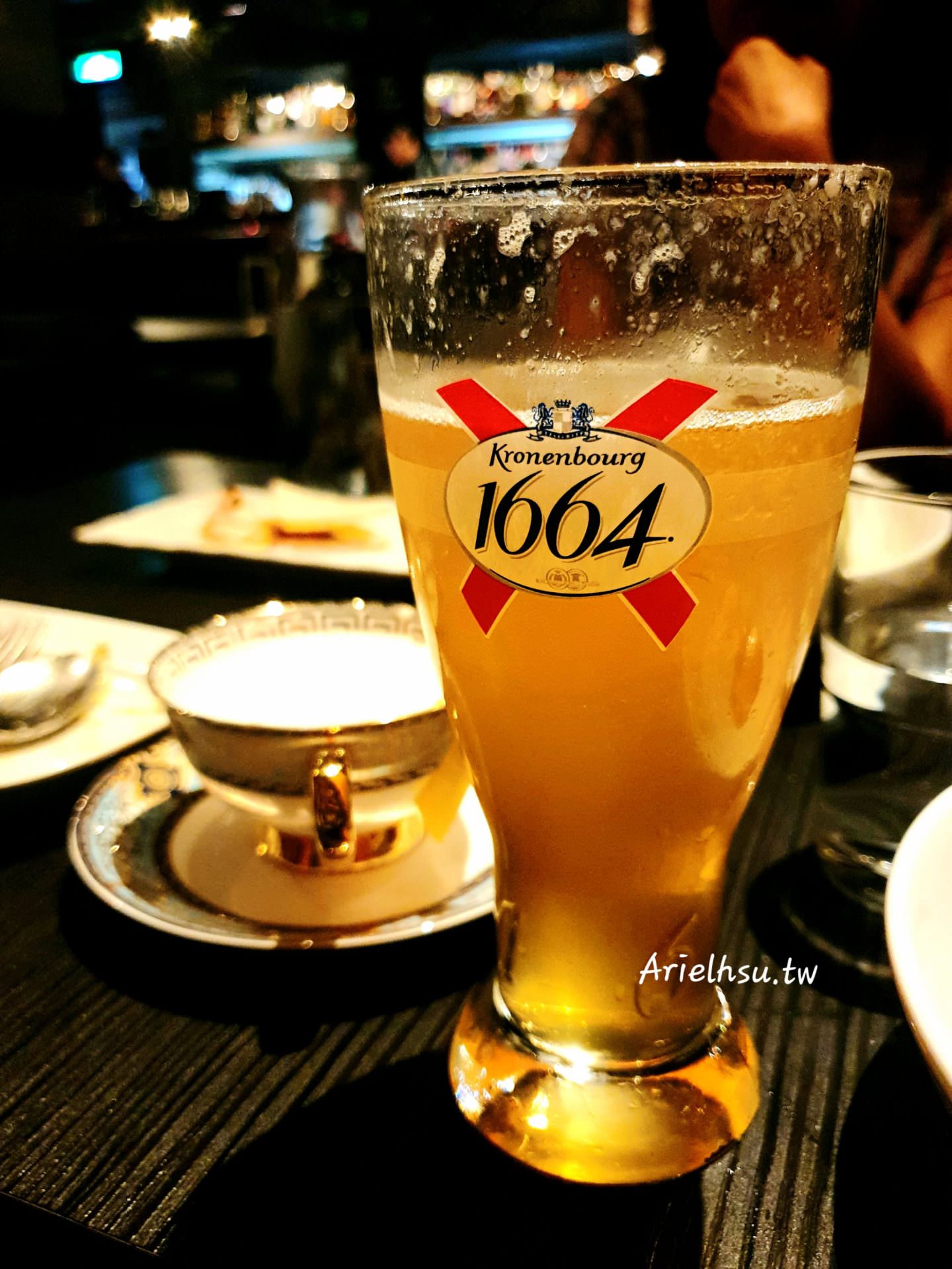 【食記】台北大安東區餐酒館【精靈餐酒館】Elfin restaurant & lounge 姐妹們聚餐小酌的好據點 | 近捷運忠孝復興站、 忠孝敦化站