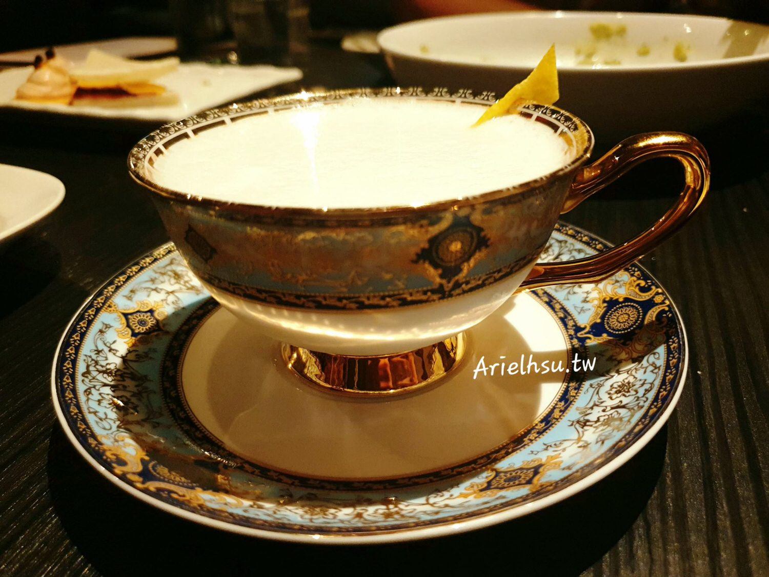 【食記】台北大安東區餐酒館【精靈餐酒館】Elfin restaurant & lounge 姐妹們聚餐小酌的好據點 | 近捷運忠孝復興站、 忠孝敦化站