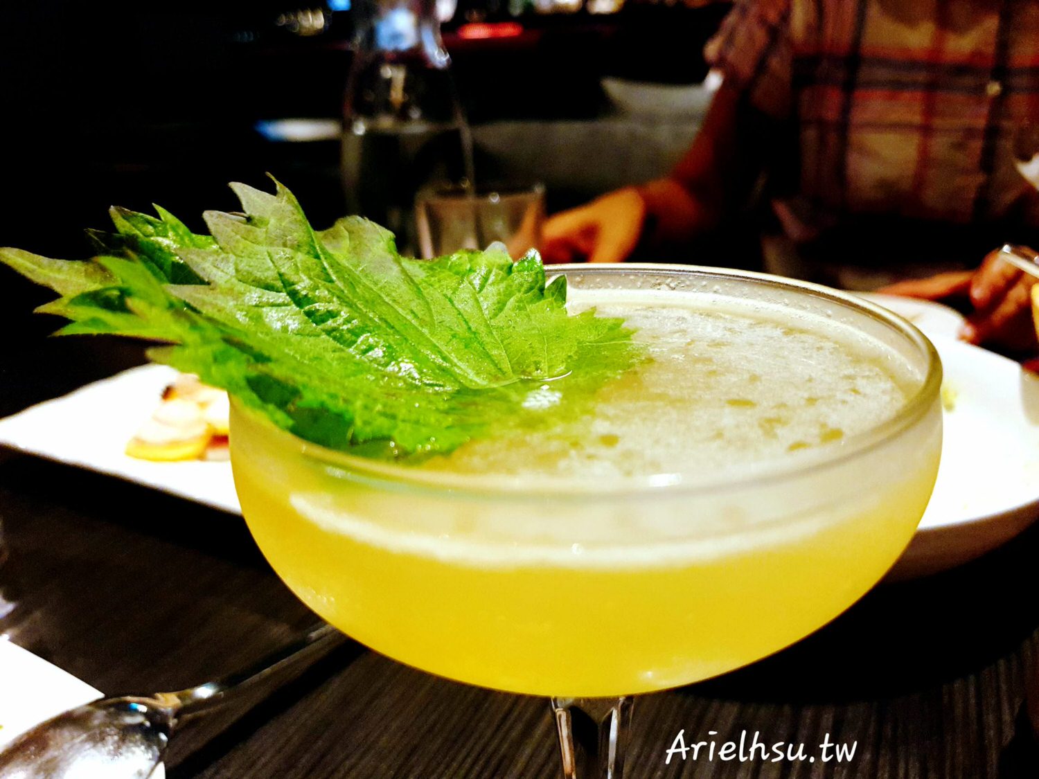 【食記】台北大安東區餐酒館【精靈餐酒館】Elfin restaurant & lounge 姐妹們聚餐小酌的好據點 | 近捷運忠孝復興站、 忠孝敦化站