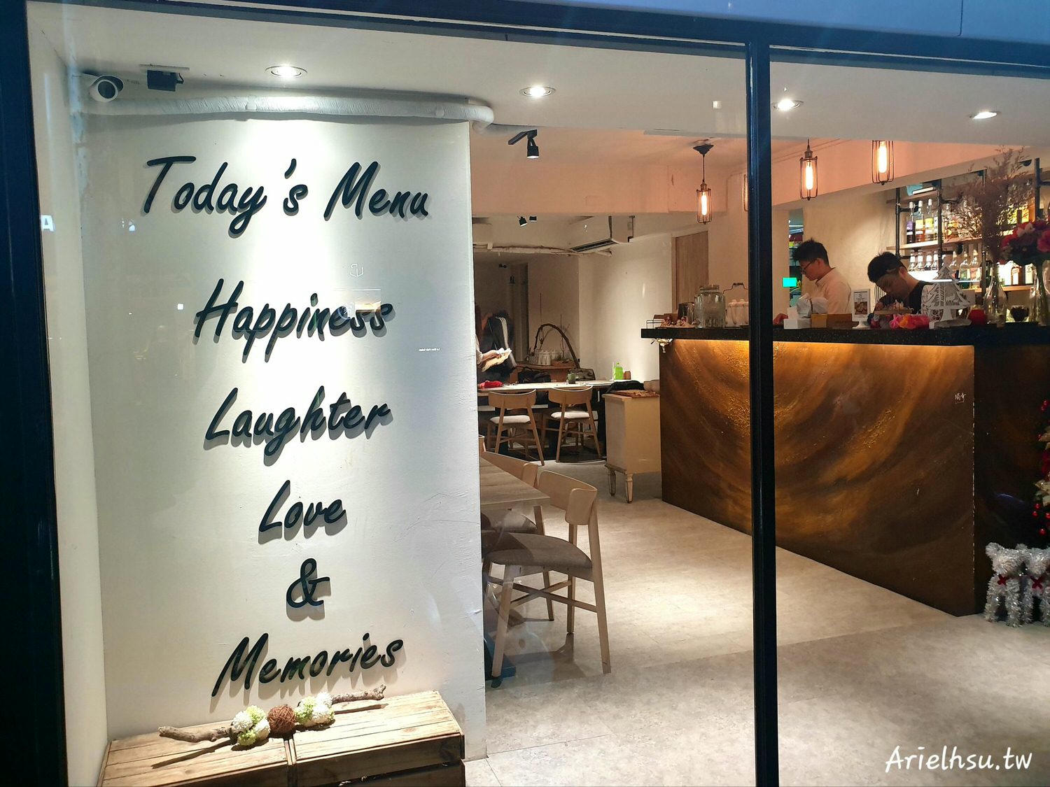 【食記】台北大安餐酒館【Maison家】：溫馨明亮複合式健身酒吧  | 近捷運國父紀念館站2號出口 Masion ACIVE FITNESS & BISTRO