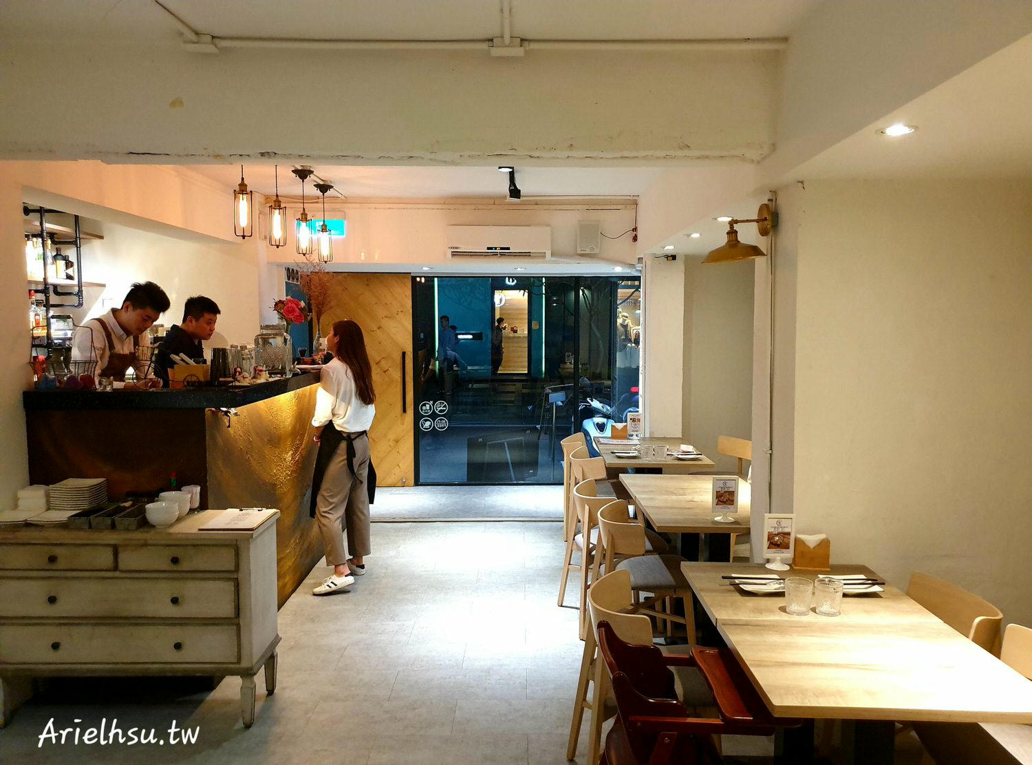 【食記】台北大安餐酒館【Maison家】：溫馨明亮複合式健身酒吧  | 近捷運國父紀念館站2號出口 Masion ACIVE FITNESS & BISTRO