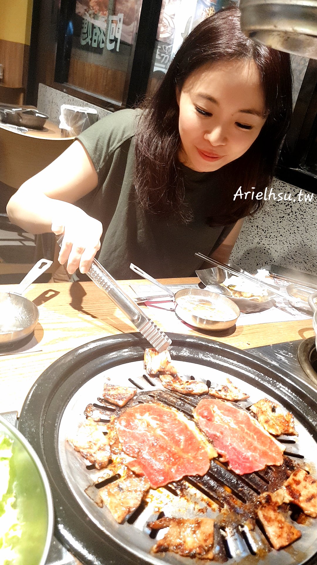 【食記】台北西門町【阿豬媽아줌마韓式烤肉x火鍋吃到飽】西門町吃到飽399起 | 韓式烤肉、火鍋兩個願望一次滿足～
