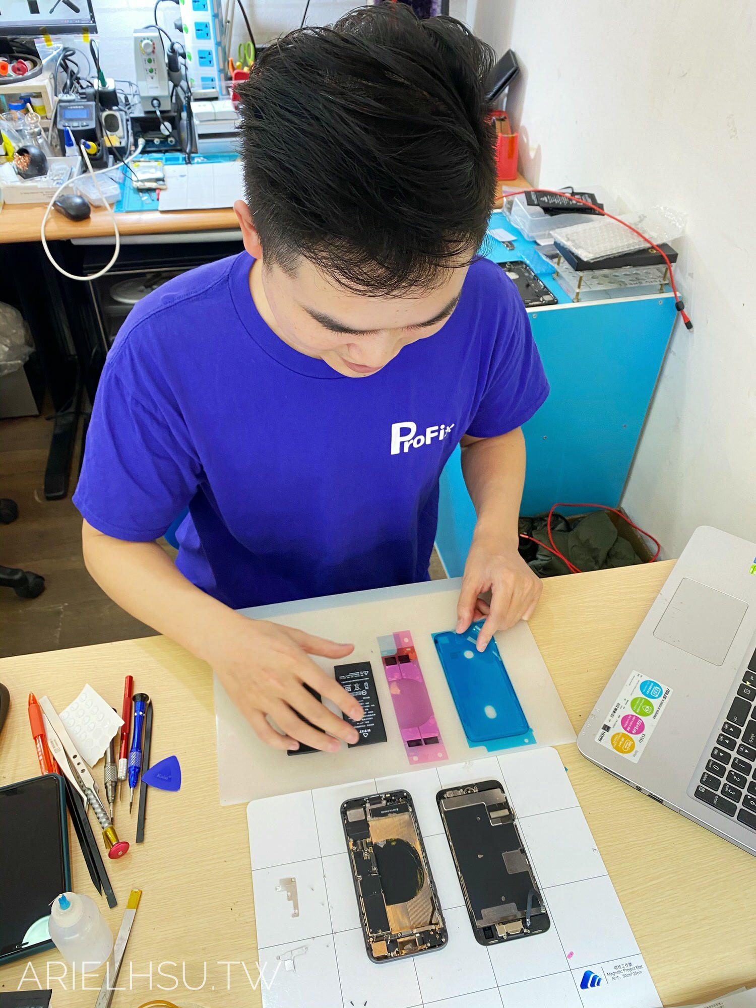 桃園iPhone維修推薦 【ProFix iPhone現場專業維修】換電池、螢幕破裂更換、主機板維修、濾藍光iPhone螢幕保護貼、郵寄送修 | 專業維修iPhone手機醫生 | 同步iPhone手機維修過程