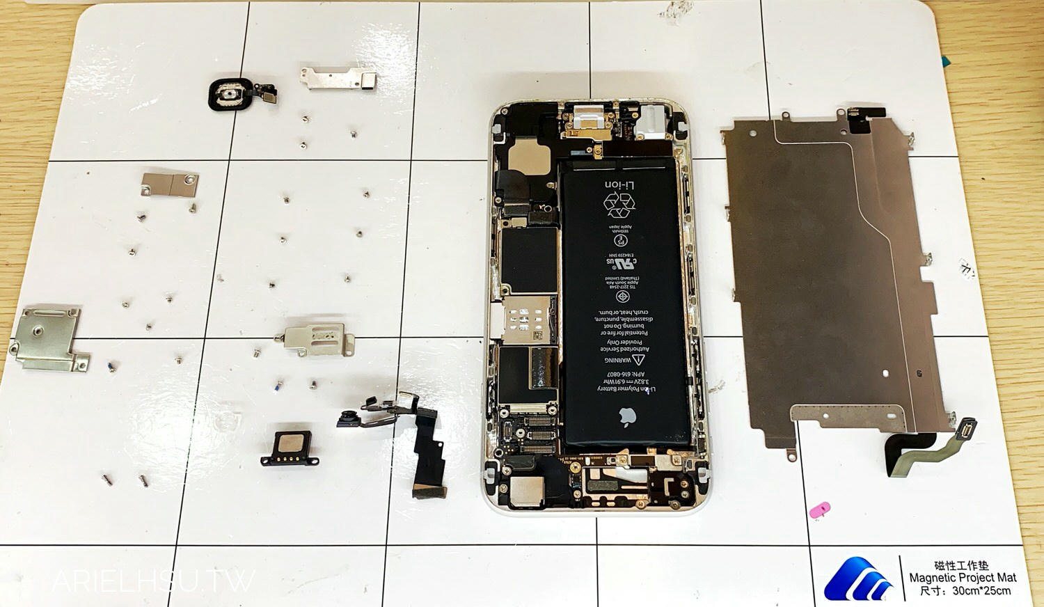 桃園iPhone維修推薦 【ProFix iPhone現場專業維修】換電池、螢幕破裂更換、主機板維修、濾藍光iPhone螢幕保護貼、郵寄送修 | 專業維修iPhone手機醫生 | 同步iPhone手機維修過程