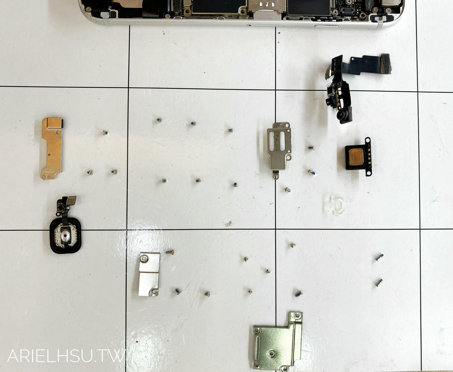 桃園iPhone維修推薦 【ProFix iPhone現場專業維修】換電池、螢幕破裂更換、主機板維修、濾藍光iPhone螢幕保護貼、郵寄送修 | 專業維修iPhone手機醫生 | 同步iPhone手機維修過程