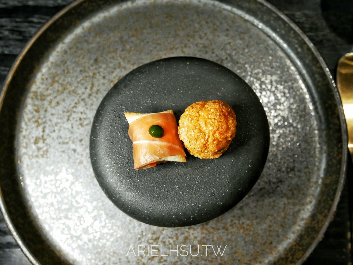 【食記】台北大安東區法式料理【STAGIAIRE 實習生餐廳】 結合藝術的創意美食：東區餐酒館、近捷運忠孝復興敦化站  Taipei French Restaurants《STAGIAIRE》