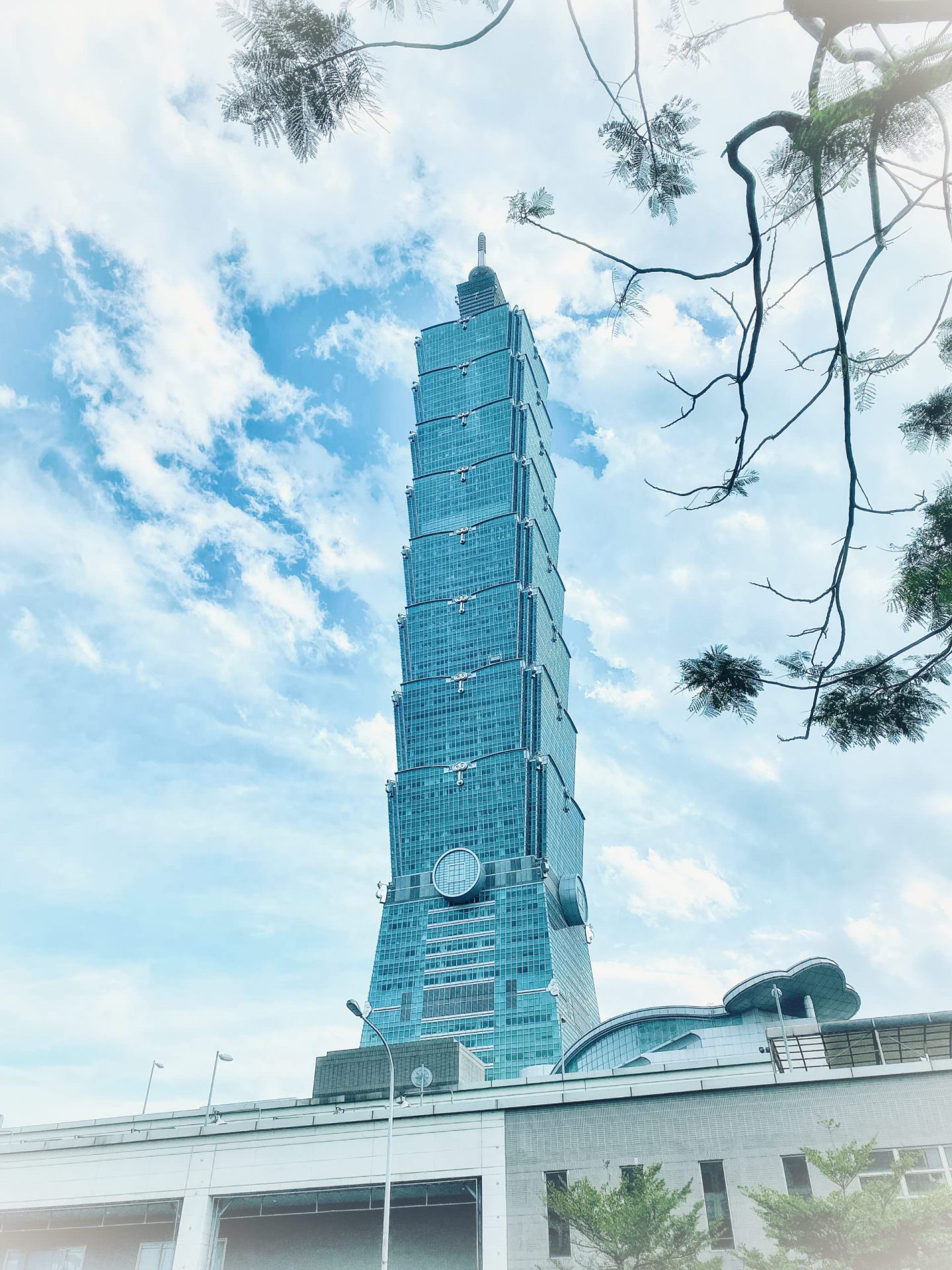 【開箱】台北101大樓35F Sky Park 打造全球最美頂級商辦，高樓景觀垂直社區 TAIPEI 101 Tower Level 35