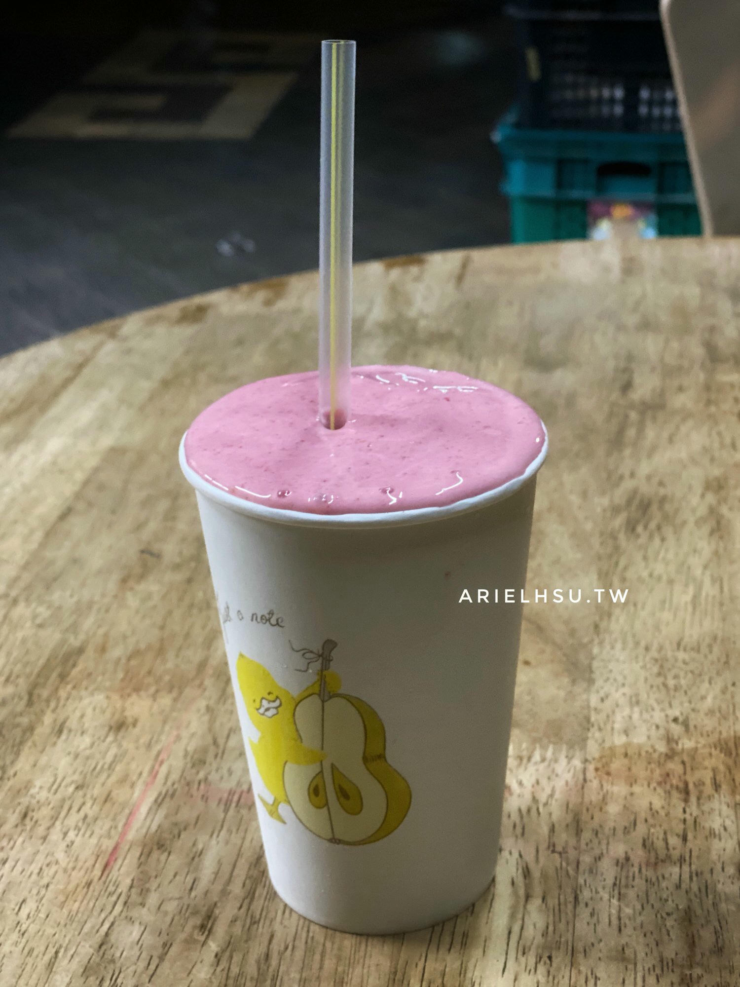 【食記】台北萬華《龍來冰果室》龍來現打果汁推薦、水果切盤：台北深夜水果切盤、超濃郁果汁專賣~夜貓子最愛！