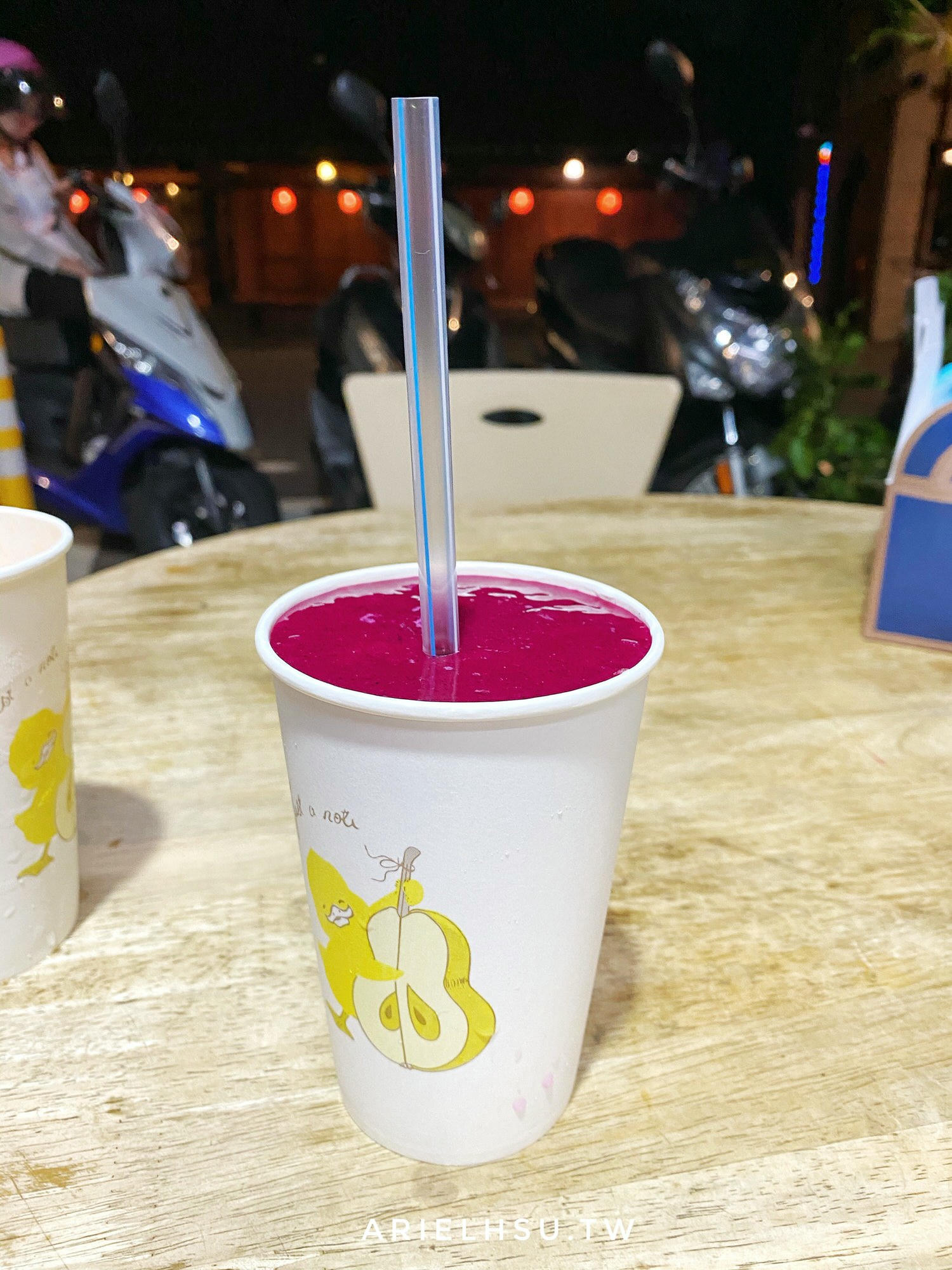 【食記】台北萬華《龍來冰果室》龍來現打果汁推薦、水果切盤：台北深夜水果切盤、超濃郁果汁專賣~夜貓子最愛！