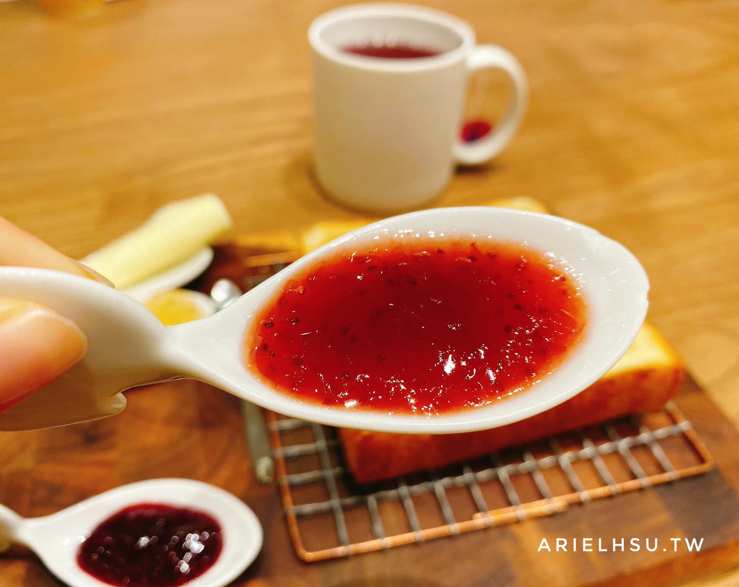【食記】台北信義101嵜本 SAKImoto bakery 高級生吐司專門店（台北101店）：來自日本大阪把吐司帶到新視界，給沒時間烤土司的你、素食者也可