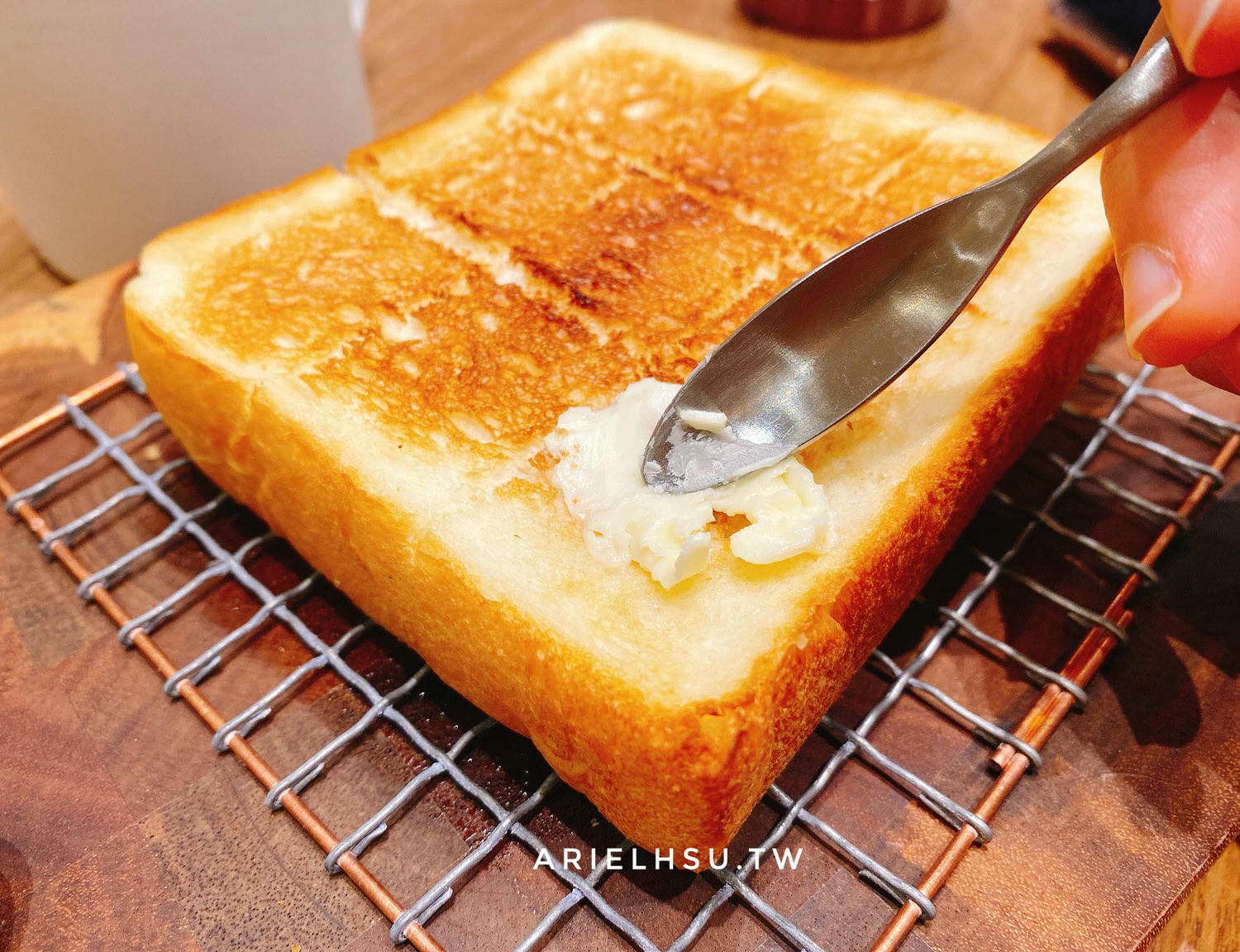 【食記】台北信義101嵜本 SAKImoto bakery 高級生吐司專門店（台北101店）：來自日本大阪把吐司帶到新視界，給沒時間烤土司的你、素食者也可
