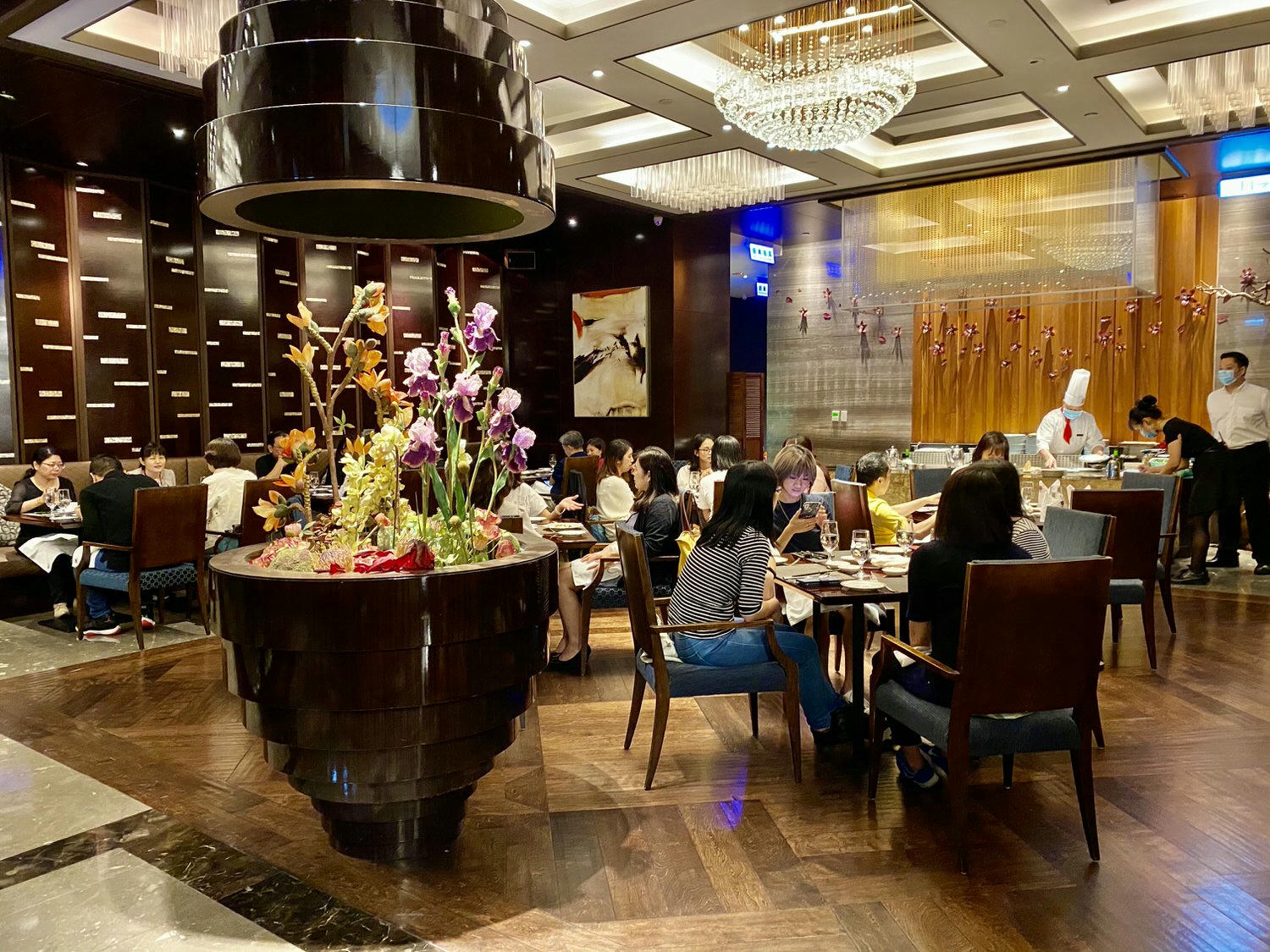 【食記】 台北信義【紅花鐵板燒101旗艦店】101美食推薦高級鐵板燒商業午餐CP值最划算