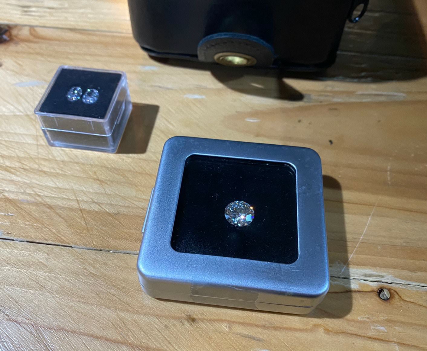 【珠寶鑑賞】鑽石越大越好？鑽石買1克拉最保值嗎？鑽石值得投資嗎？買鑽石要注意哪些？