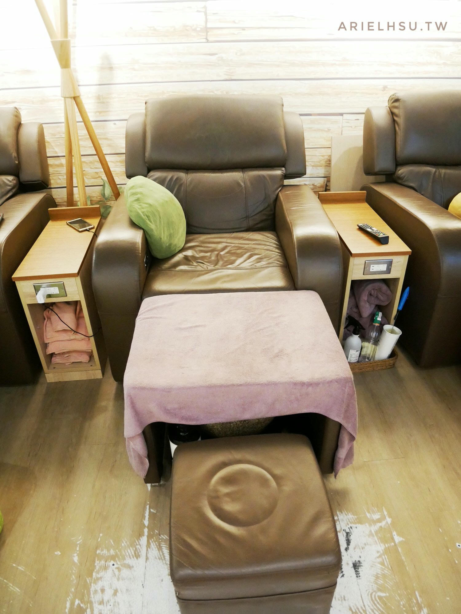 【台北按摩】信義安和通化街按摩推薦【二足行館足體養生會館】舒壓放鬆：腳底全身按摩、指壓按摩、油壓按摩、傳統整復推拿 KLOOK