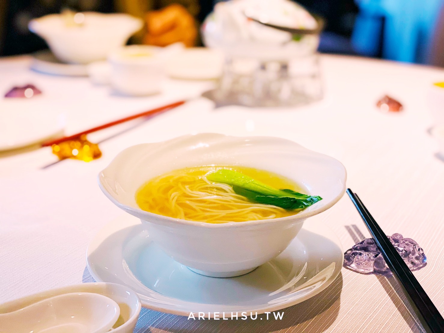 【食記】台北香宮烤鴨：推薦一鴨二吃！不愧是米其林餐盤推薦 | 香格里拉台北遠東國際大飯店 Shang Palace