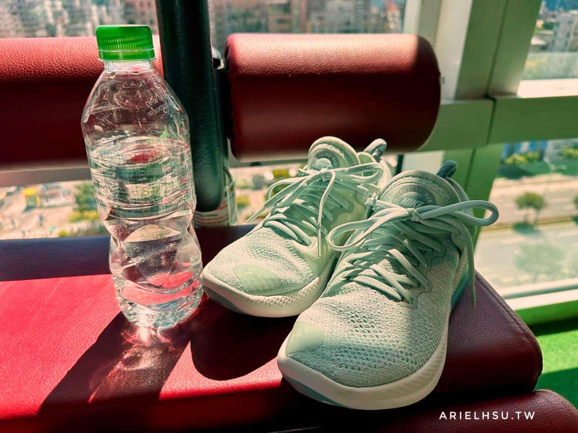 【開箱】健身穿搭 Nike Joyride Run Flyknit 慢跑鞋 | Nike Joyride 運動鞋網購開箱心得 | 漫步在雲端