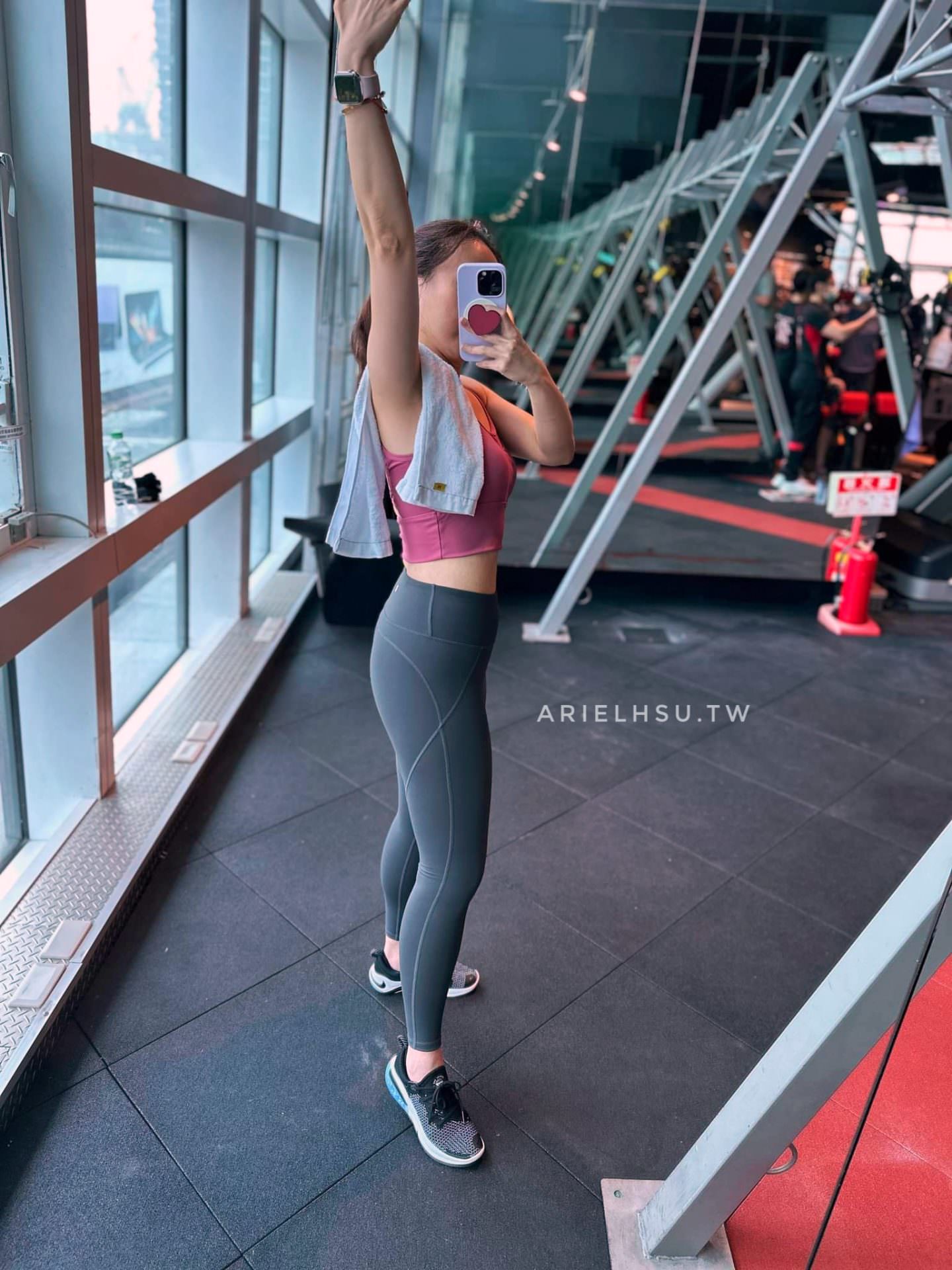 【開箱】健身穿搭 Nike Joyride Run Flyknit 慢跑鞋 | Nike Joyride 運動鞋網購開箱心得 | 漫步在雲端