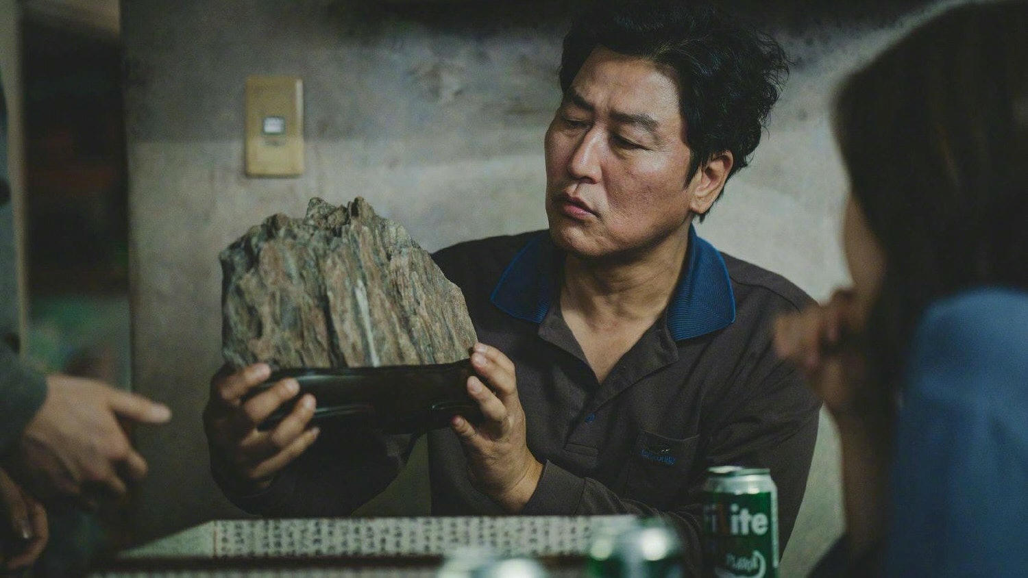 電影【寄生上流】28句 經典名言台詞語錄：不是有錢又善良，而是有錢所以善良