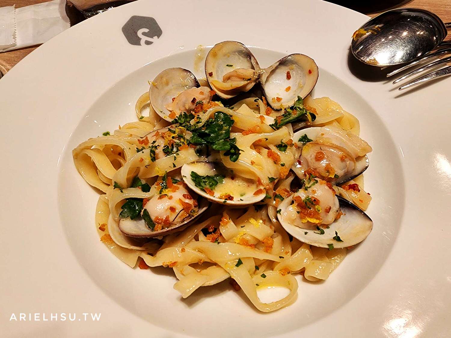 【食記】台北101美食推介【SALT＆STONE】義大利創意料理：最愛布拉塔、每一道菜都好吃