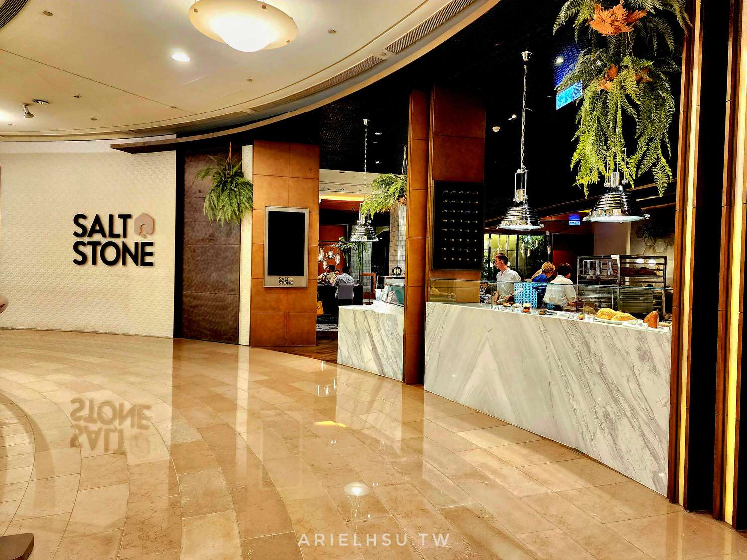 【食記】台北101美食推介 | 再訪SALT & STONE：最愛布拉塔、醬汁配披薩超美味