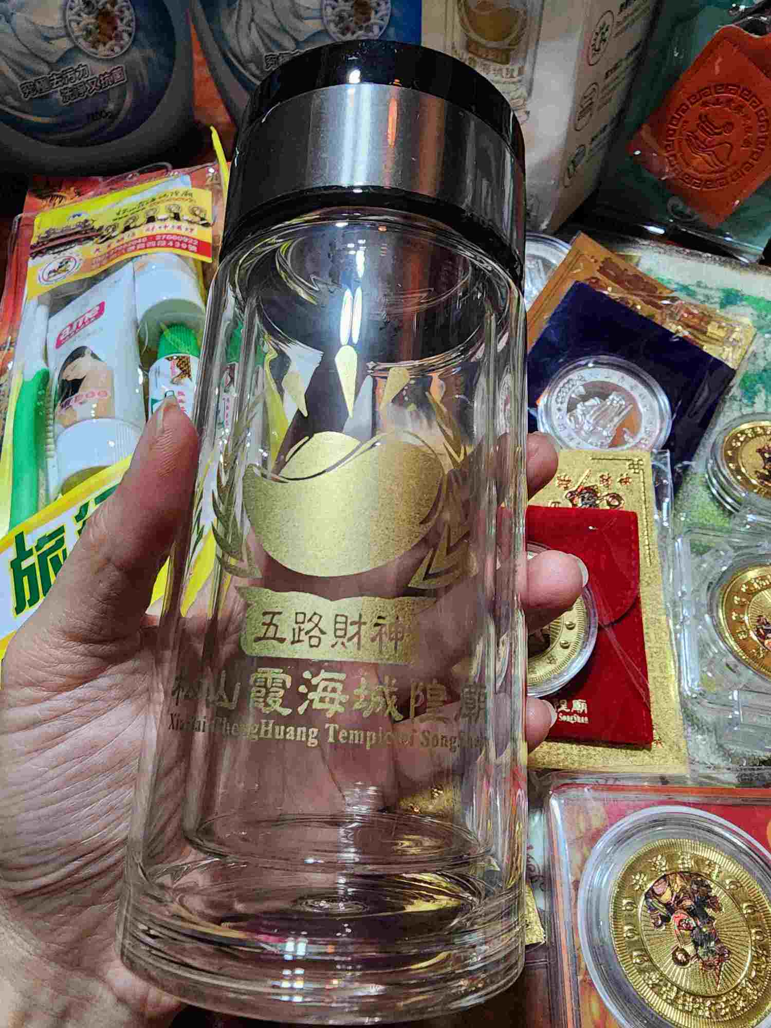 台北市【松山霞海城隍廟】五路財神爺發財金結緣品紀錄、點燈費用、法會費用  |  全台灣十大必拜財神爺廟
