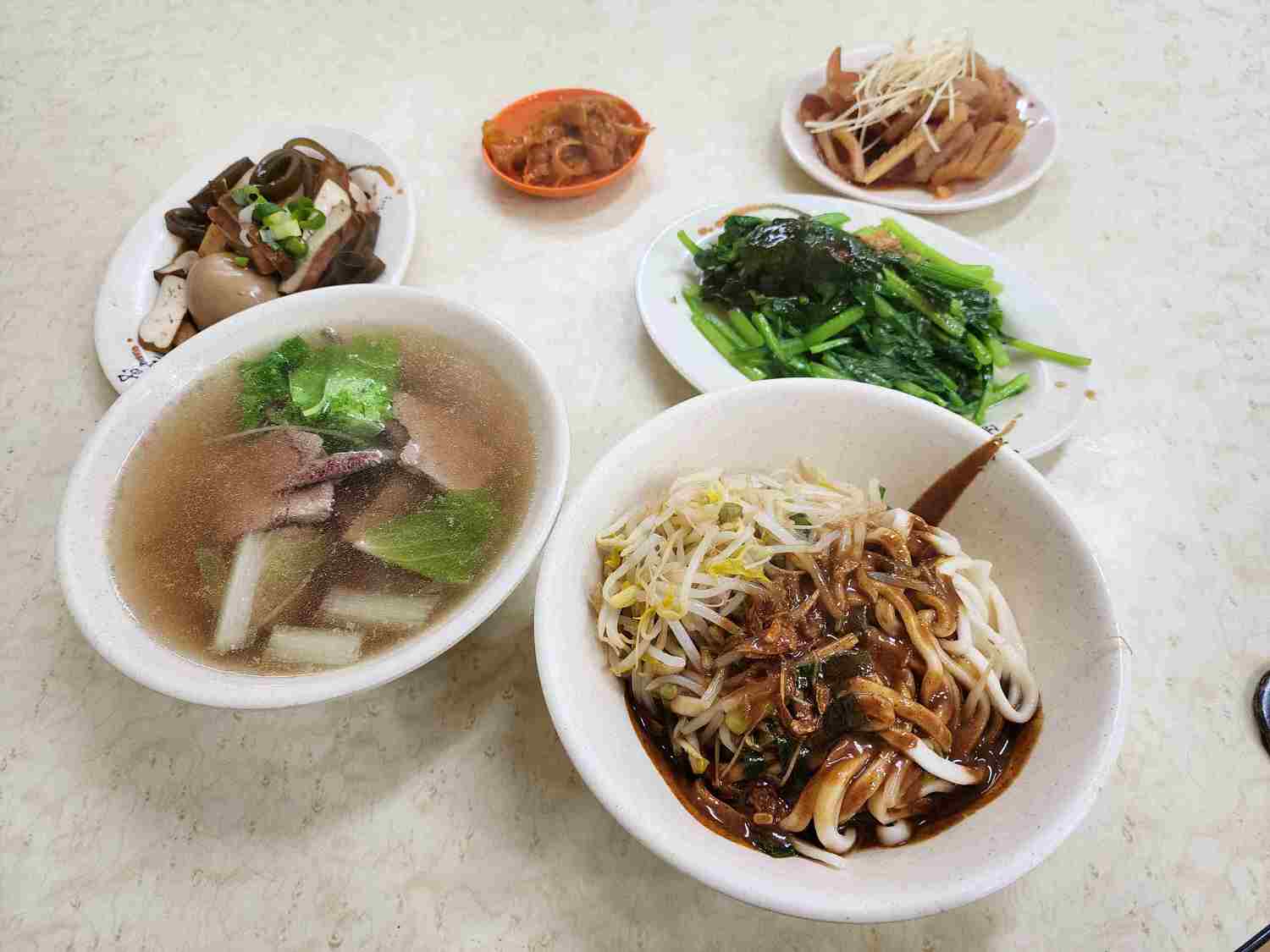 【食記】台北豬肝湯最推薦這3家：最好喝的豬肝湯都集中在這裡？！
