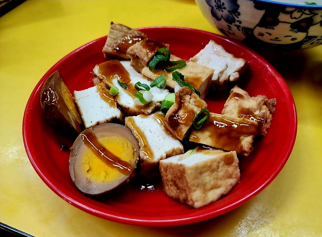【食記】三重三合夜市顏媽媽紅油炒手，平價銅板美食推薦搬到文化路囉~