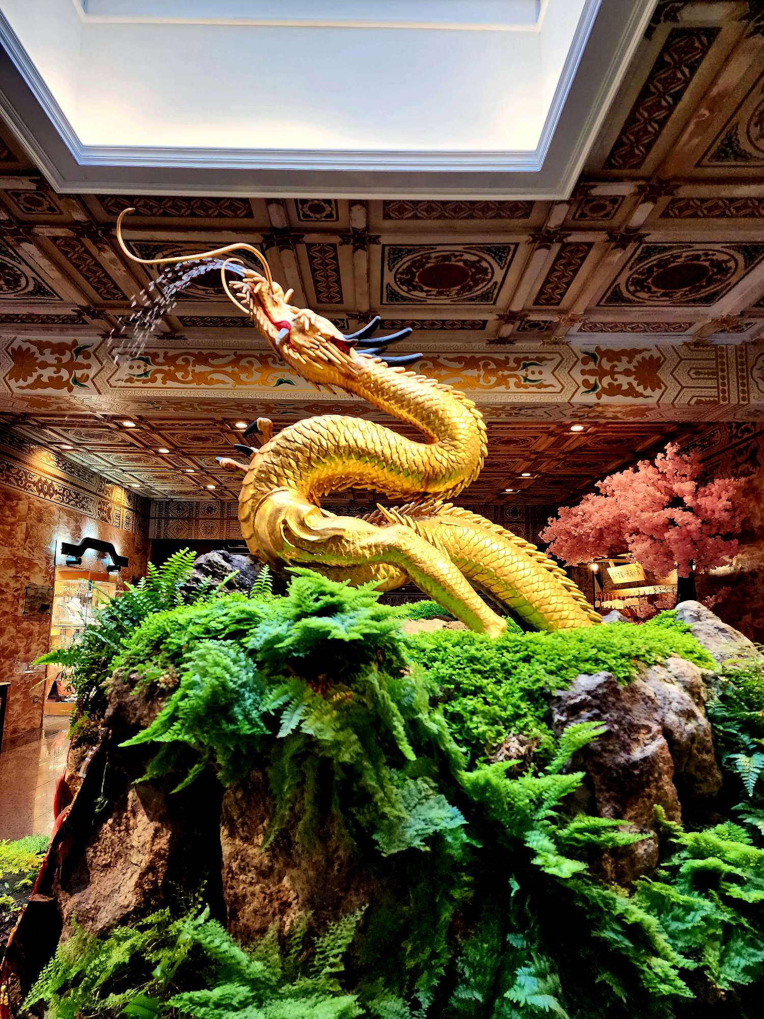 【台北景點】圓山飯店百年金龍：台灣神社之龍宮好風水與許願靈驗傳說