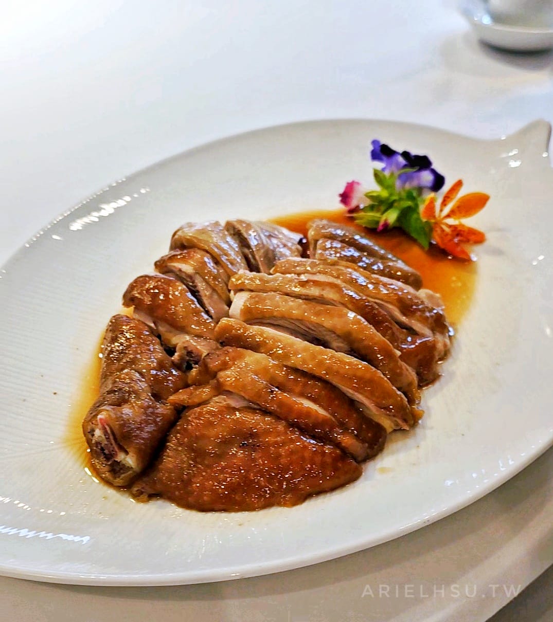 【食記】歐華軒粵菜：不用飛香港也能吃道地廣東菜，席開21桌婚宴包一整層也沒問題
