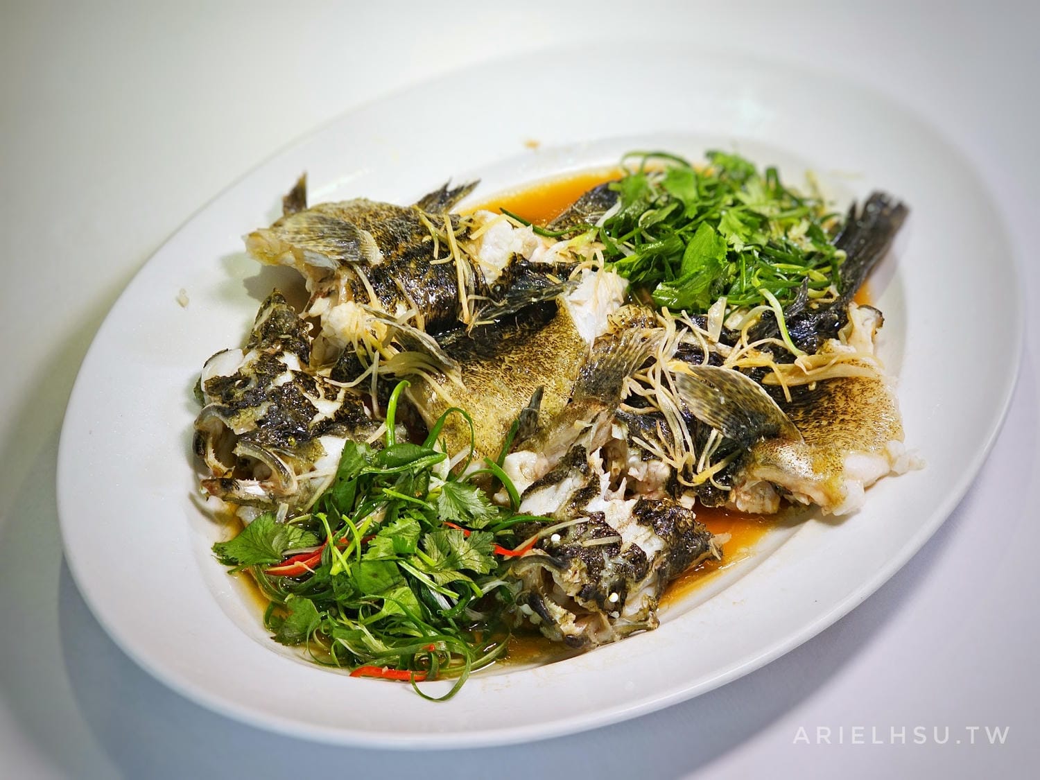 【食記】歐華軒粵菜：不用飛香港也能吃道地廣東菜，席開21桌婚宴包一整層也沒問題