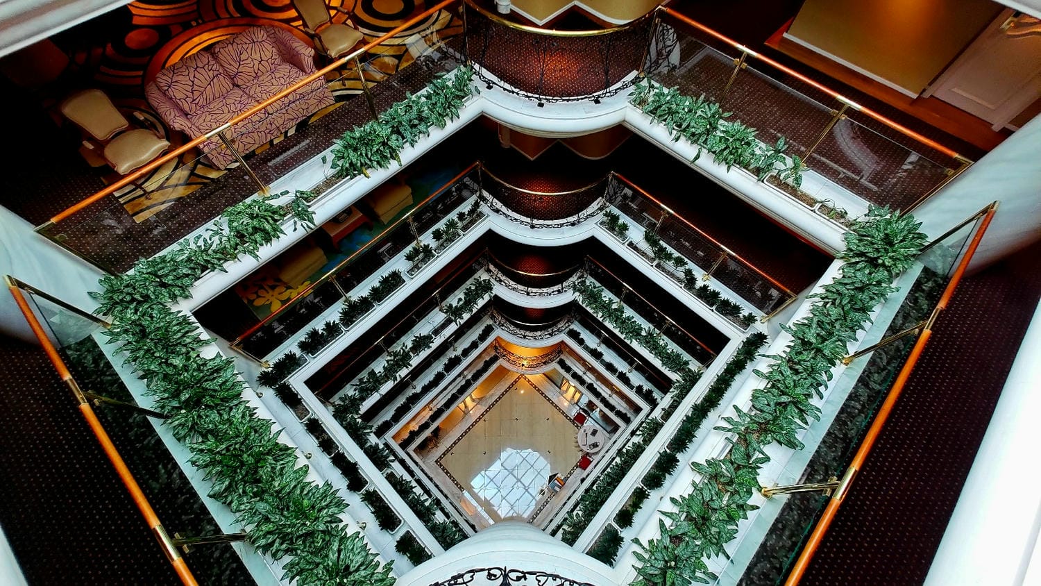 【食記】歐華軒粵菜：不用飛香港也能吃道地廣東菜，席開21桌婚宴包整層也沒問題