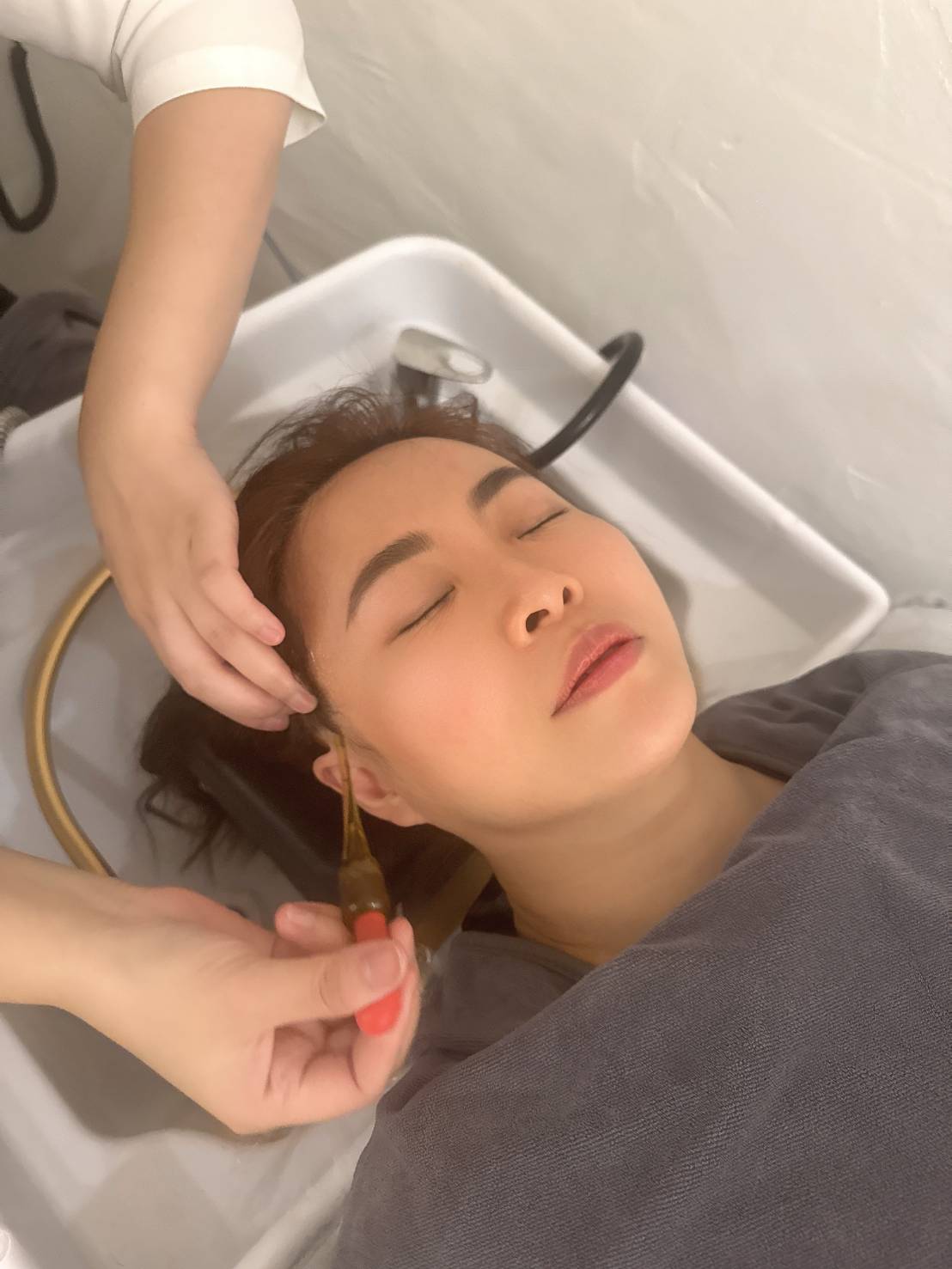台北內湖《喜洗頭》頭皮也需要放鬆！我的深層舒壓體驗｜舒壓吧、頭皮SPA、碳酸泉洗髮全紀錄