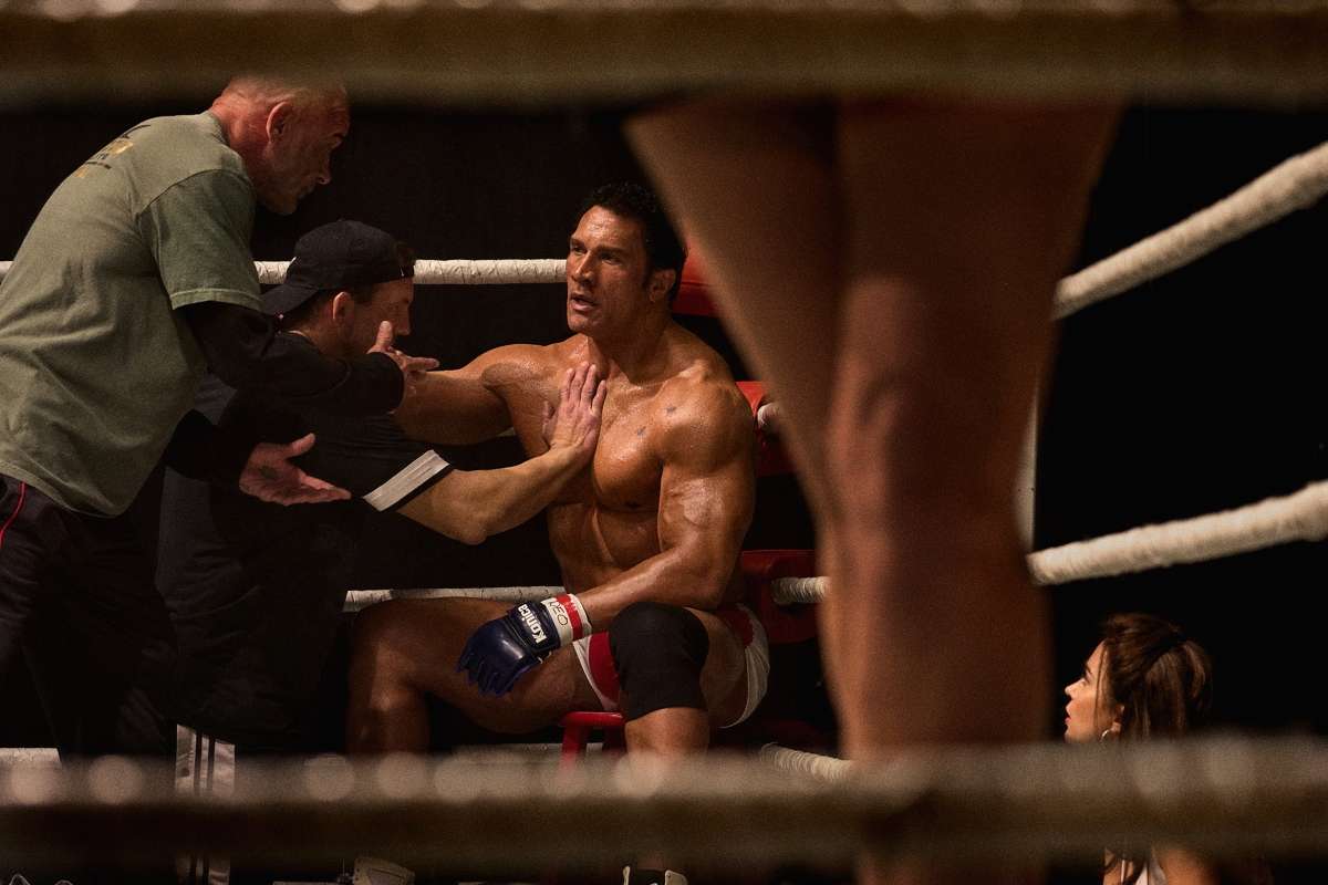 【影評】《重擊人生》只有你愛的人才有能力影響你｜巨石強森主演真實格鬥傳記