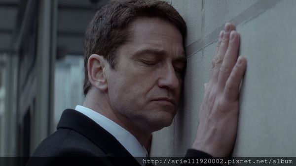 449b13e0-0453-11e7-b9de-39414cf1ec2a_20170309_AFamilyMan_Trailer