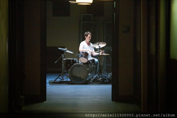 05. WHIPLASH-02598
